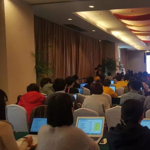 推广：R语言数据分析实战技术培训班